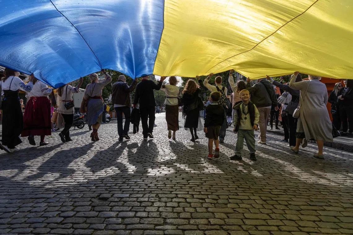 Lawmakers said that the new law would simplify procedures for children born to Ukrainian parents abroad.