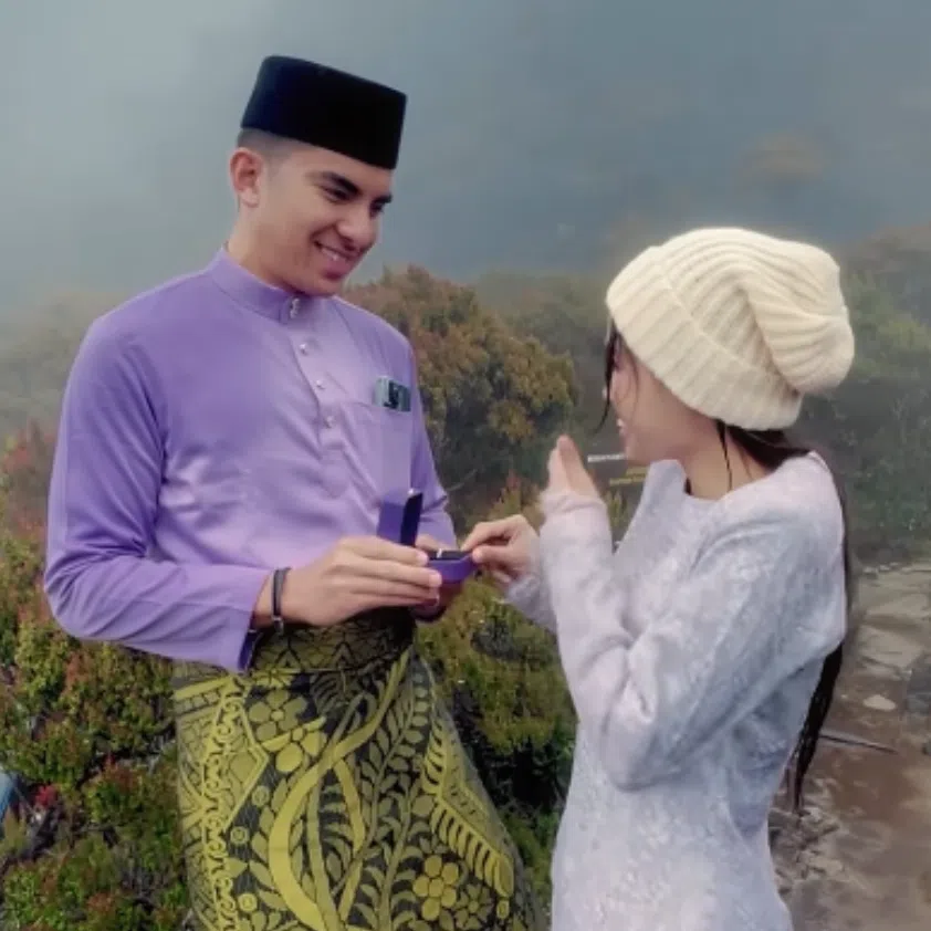 Mr Syed Saddiq revealed the news on Instagram, confirming that he had proposed to Bella and that she had accepted.