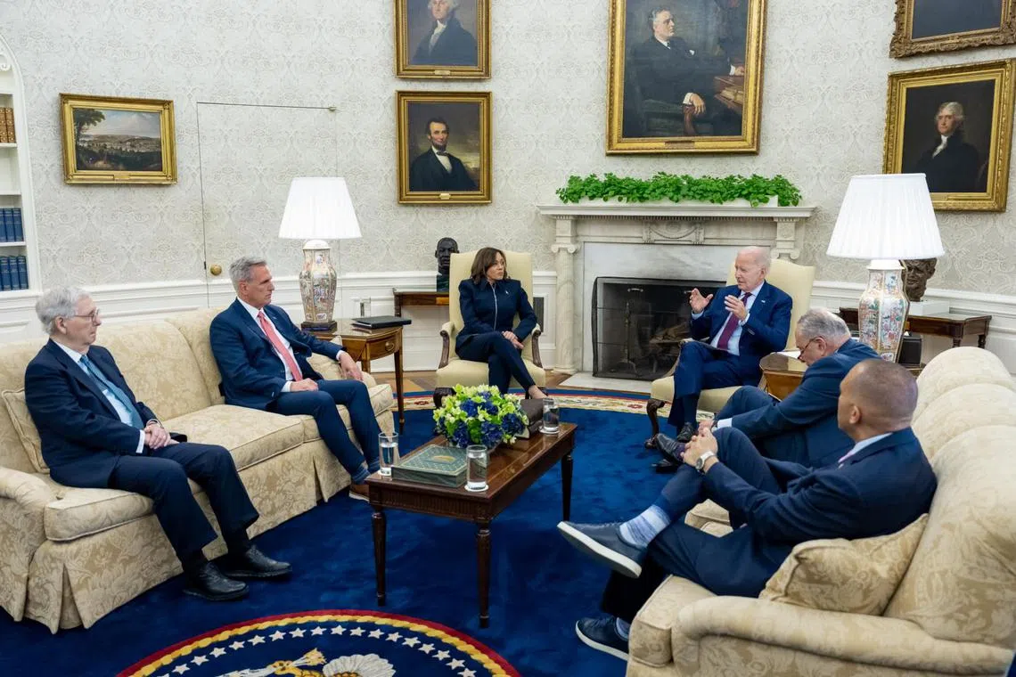 A photo posted on Twitter on May 17 showed Speaker of the House Kevin McCarthy, Senator Mitch McConnell and Representative Hakeem Jeffries wearing sneakers in the Oval Office.