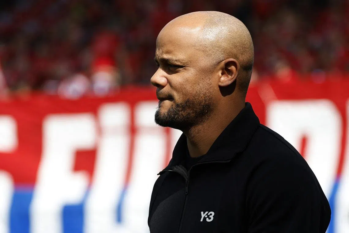 FILE PHOTO: Soccer Football - Bundesliga - 1. FC Heidenheim v Bayern Munich - Voith-Arena, Heidenheim, Germany - April 19, 2025 Bayern Munich coach Vincent Kompany before the match REUTERS/Heiko Becker/File Photo