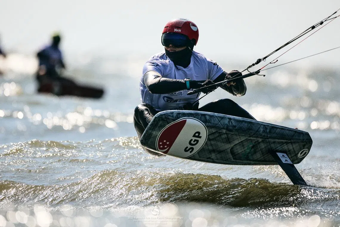 Maximilian Maeder finished with a silver at the Formula Kite Asia and Oceania Championships behind Chinese Huang Qibin.