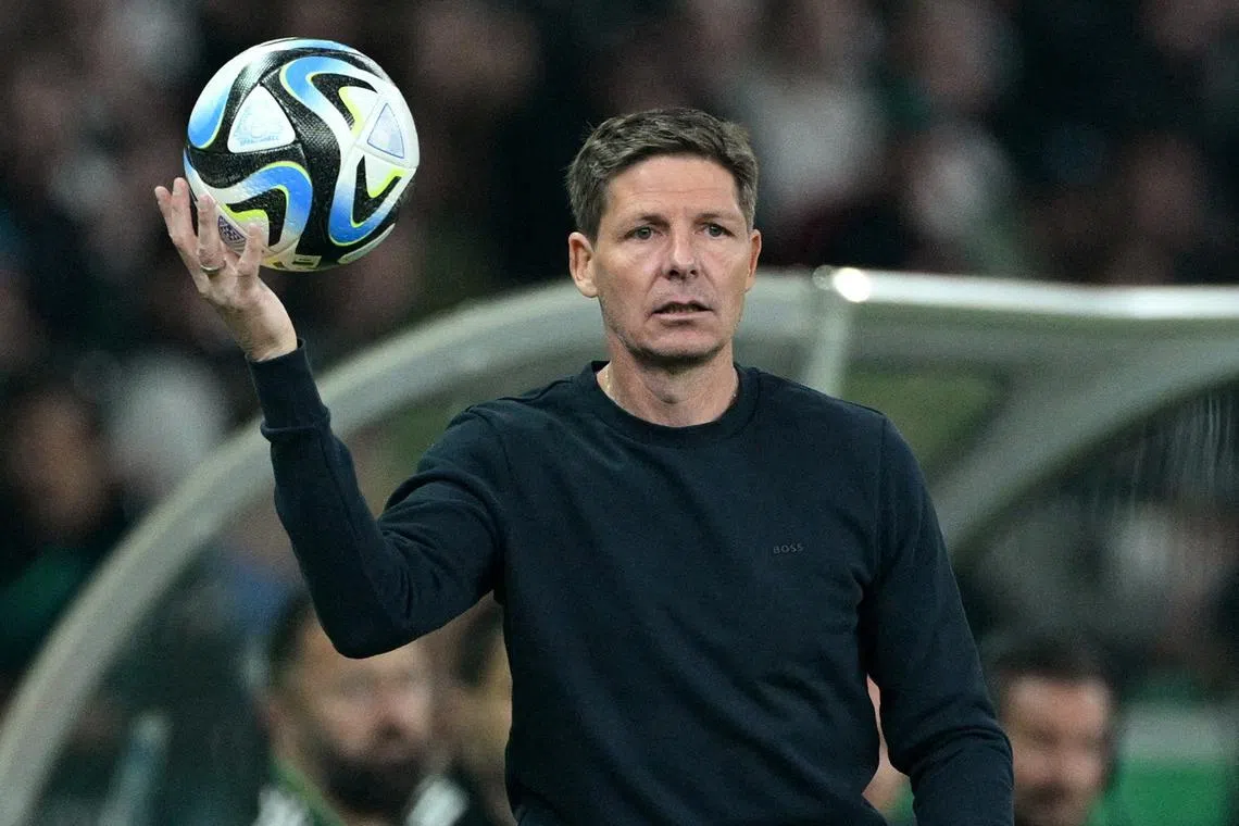 FILE PHOTO: Soccer Football - DFB Cup - Final - RB Leipzig v Eintracht Frankfurt - Olympiastadion, Berlin, Germany - June 3, 2023  Eintracht Frankfurt coach Oliver Glasner during the match REUTERS/Annegret Hilse