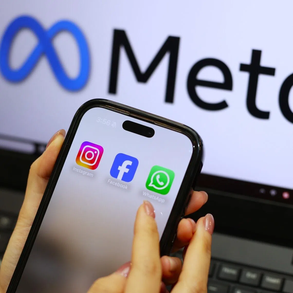 A US Commerce Department investigator  sent officials an e-mail in January that concluded Meta can store and view WhatsApp messages, according to records.