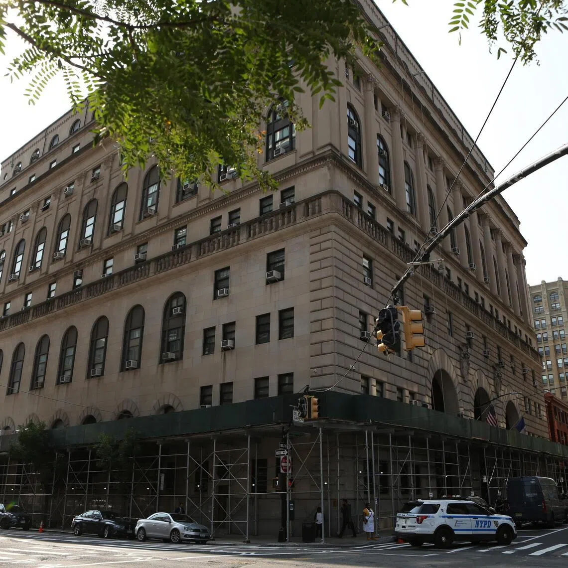 A court officer delivered the newborn after the woman appeared in court on low-level charges.