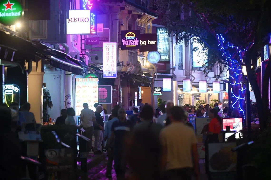 ST20250807_202558100611 Azmi Athni arshan07// 

Generics of Boat Quay on Aug 7, 2025. 

ST PHOTO: AZMI ATHNI