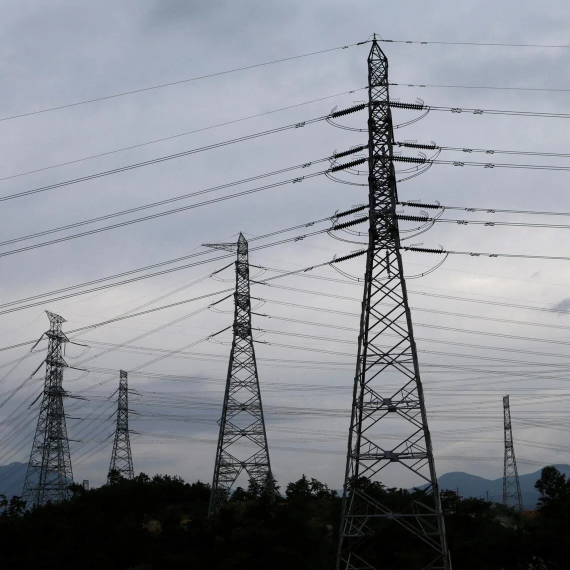 Citing positive initial discussions, it said cooperation was possible between Petrovietnam and South Korea’s Korea Electric Power Corp.