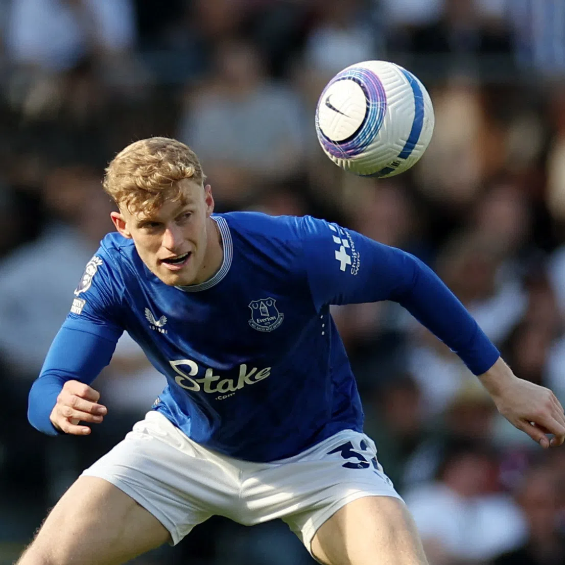 Soccer Football - Premier League - Fulham v Everton - Craven Cottage, London, Britain - May 10, 2025 Everton's Jarrad Branthwaite in action REUTERS/Isabel Infantes