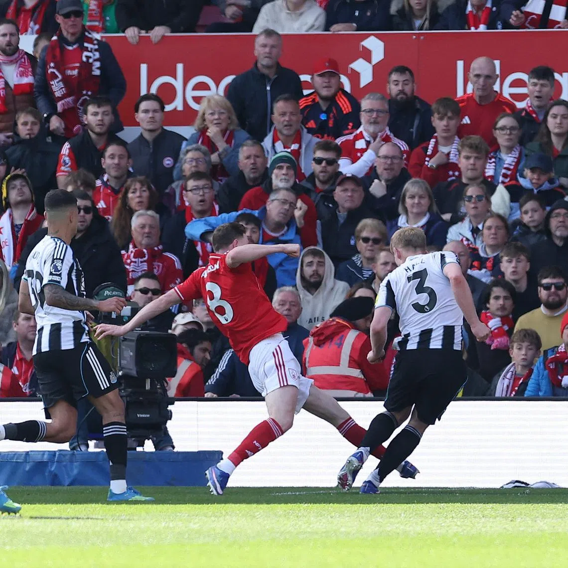 Soccer Football - Premier League - Nottingham Forest v Newcastle United - The City Ground, Nottingham, Britain - May 10, 2026 Nottingham Forest's Elliot Anderson scores their first goal Action Images via Reuters/Andrew Boyers