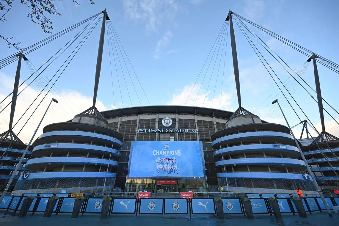 Manchester City has been referred to an independent commission by the Premier League over alleged breaches of its financial rules, the English top flight announced on Monday. 