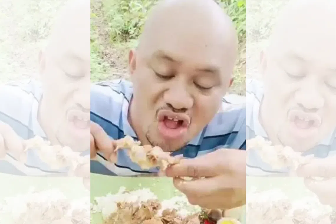 Filipino food vlogger Manoy Apatan had 460,000 followers on his social media accounts.