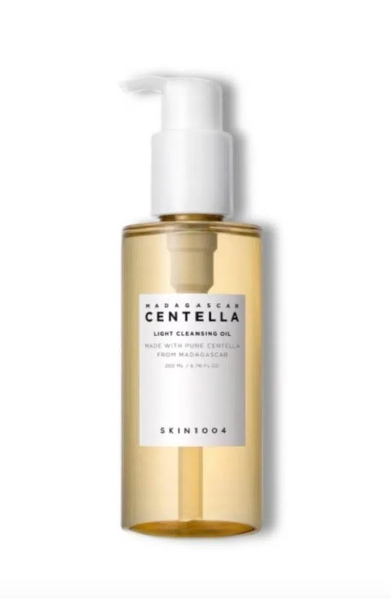 Best K-beauty brands in Singapore: Skin1004 Madagascar Centella Light Cleansing Oil