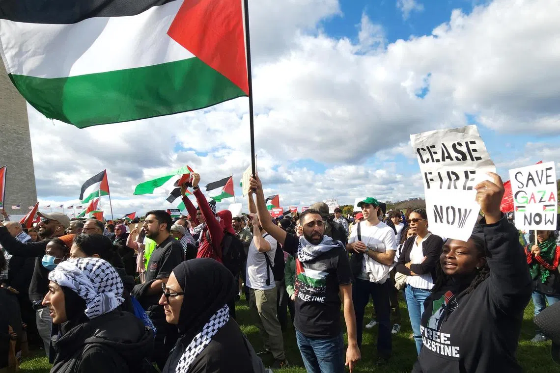 A protest at the Washington Monumnent on Oct 21, 2023, with protesters demanding a ceasefire.