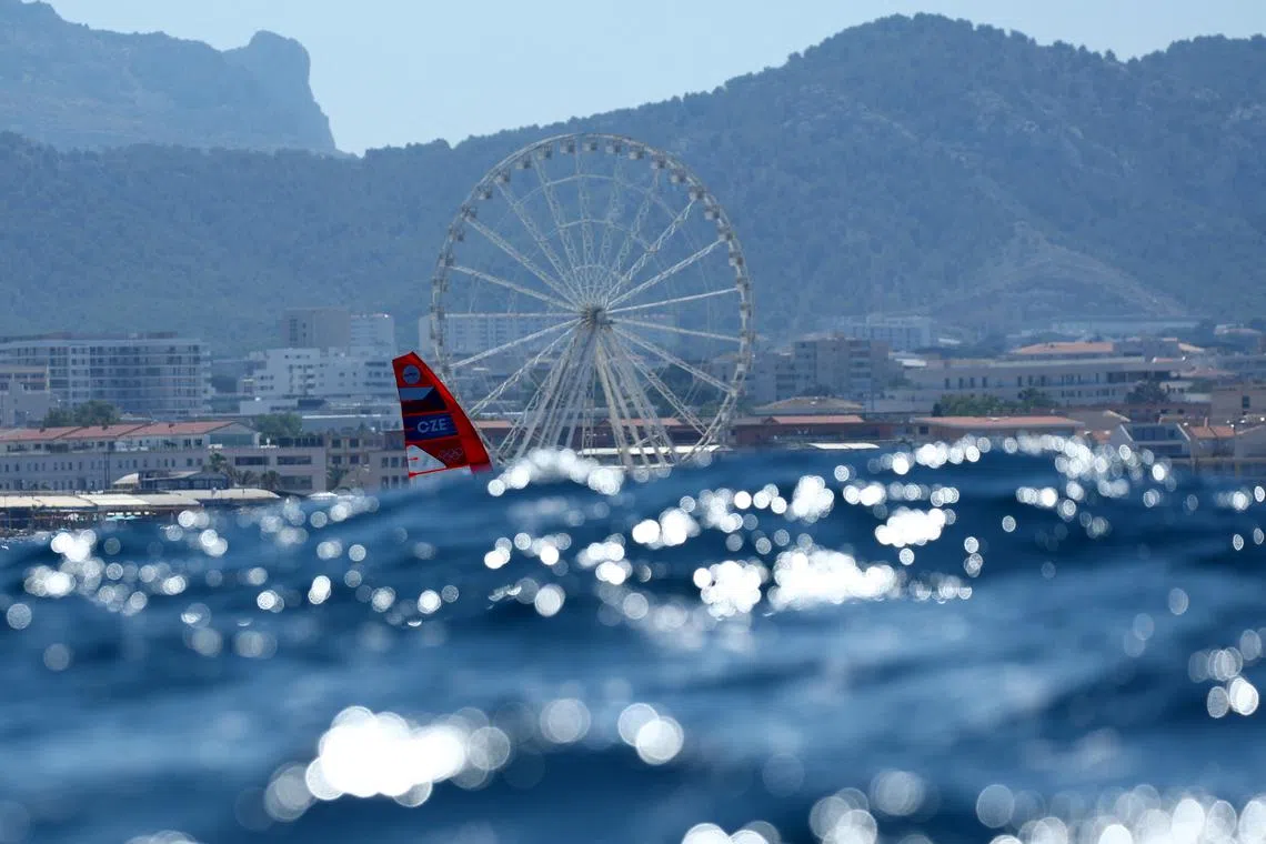 Paris 2024 Olympics - Sailing - Women's Windsurfing Quarterfinal - Marseille Marina, Marseille, France - August 03, 2024. Katerina Svikova of Czech Republic during a warm-up. REUTERS/Andrew Boyers