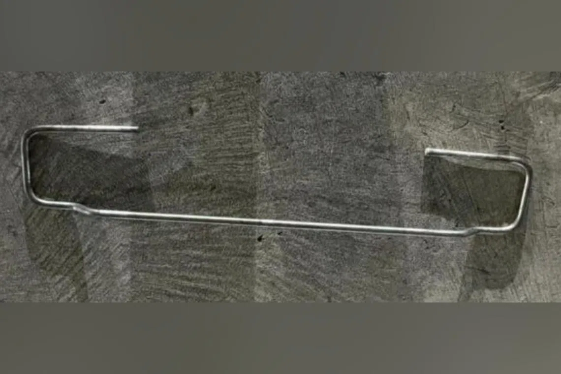 The man allegedly demanded money from the cashier, who did not do so and the man left the supermarket.