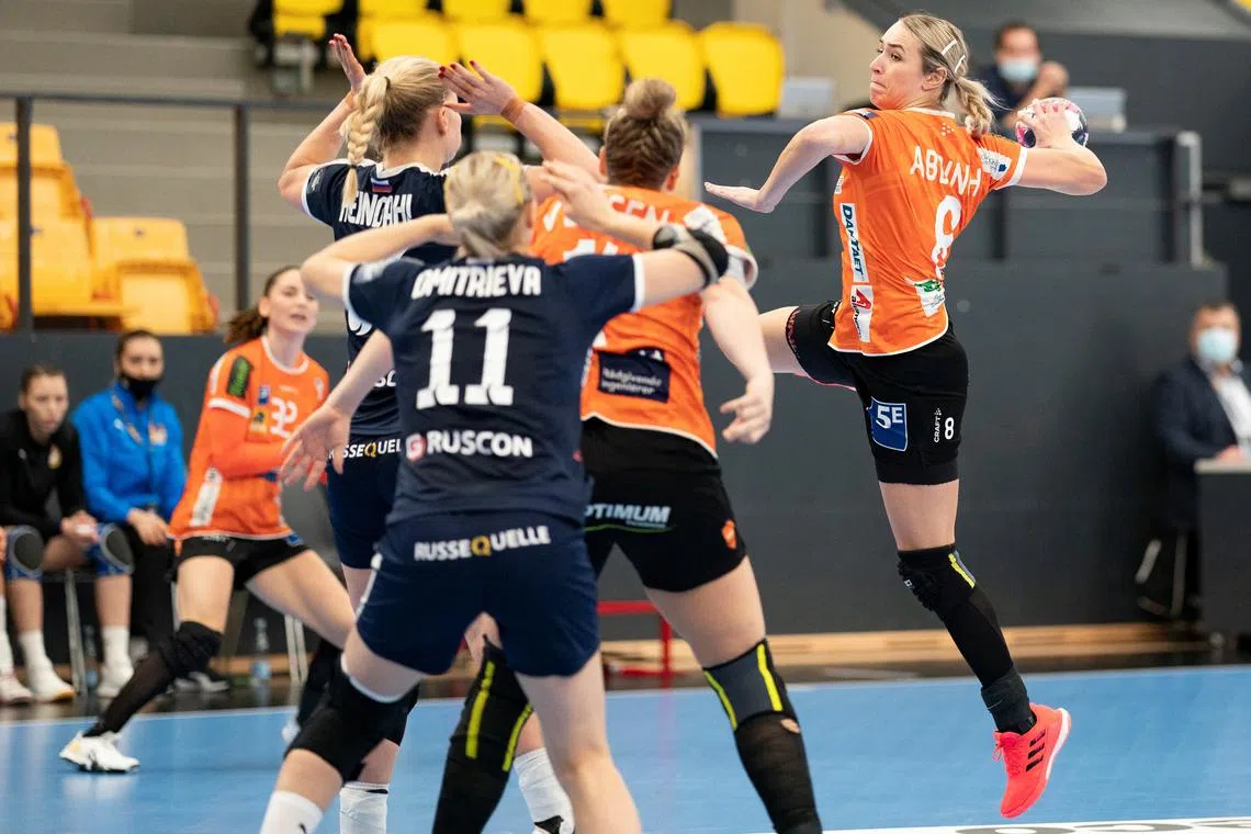 FILE PHOTO: Handball - Champions League Women's Handball - Odense Handball v CSKA Moscow - Odense, Denmark - November 15, 2020 Odense's Lois Abbingh in action Claus Fisker/Ritzau Scanpix via REUTERS/File photo