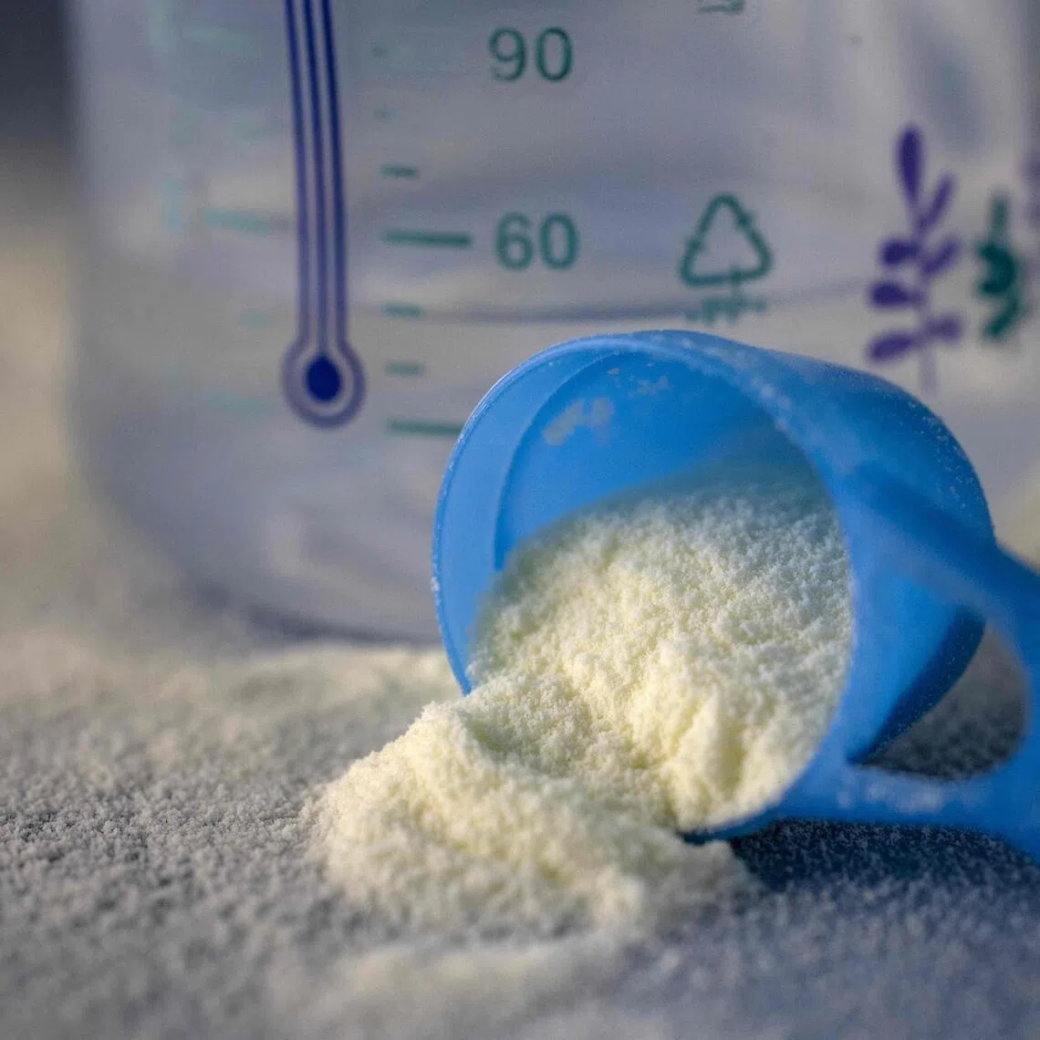 Cereulide, which can cause nausea and vomiting, has been detected in ingredients from a factory in China supplying a large number of baby formula makers.