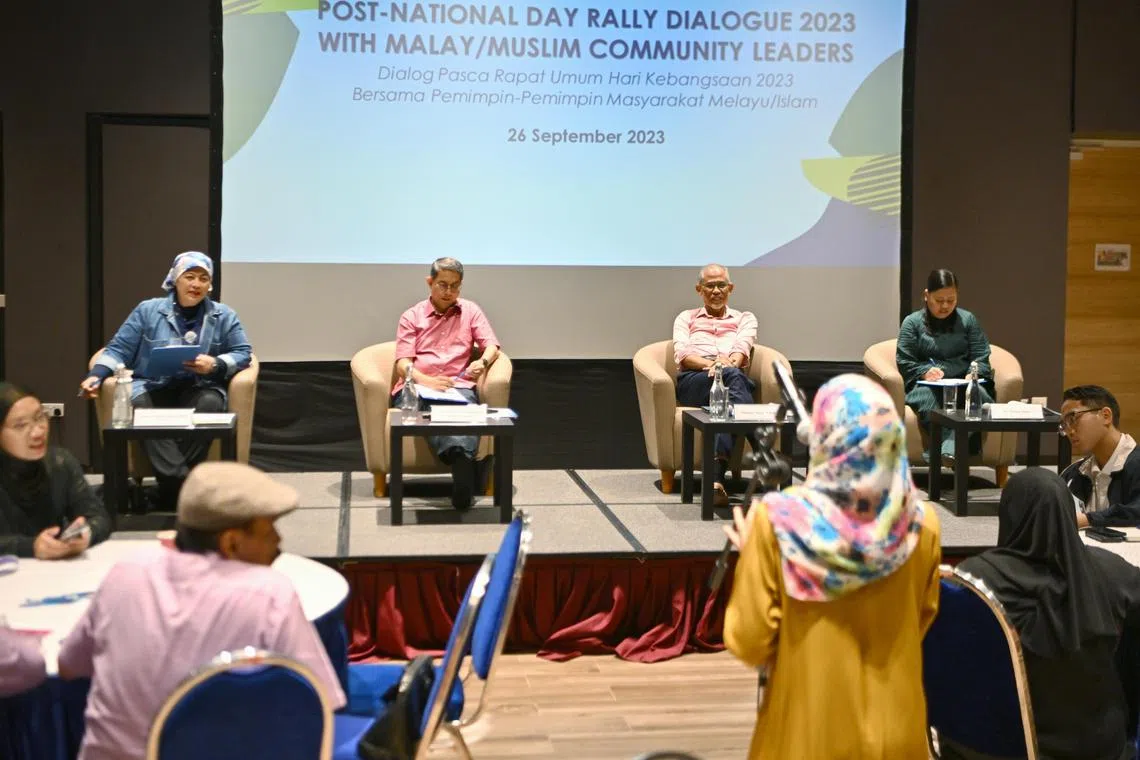 (From left) Chairperson for PA MESRA AJ Suhani (Moderator), Minister of State for Home Affairs Muhammad Faishal Ibrahim, Minister for Social and Family Development Masagos Zulkifli, MP for Sembawang GRC Mariam Jaafar.

/M3 Post-National Day Rally Dialogue Sessions with Malay/Muslim community leaders by The People’s Association (PA) Malay Activity Executive Committees Council (MESRA) at Wisma Geylang Serai on Sep 26, 2023.