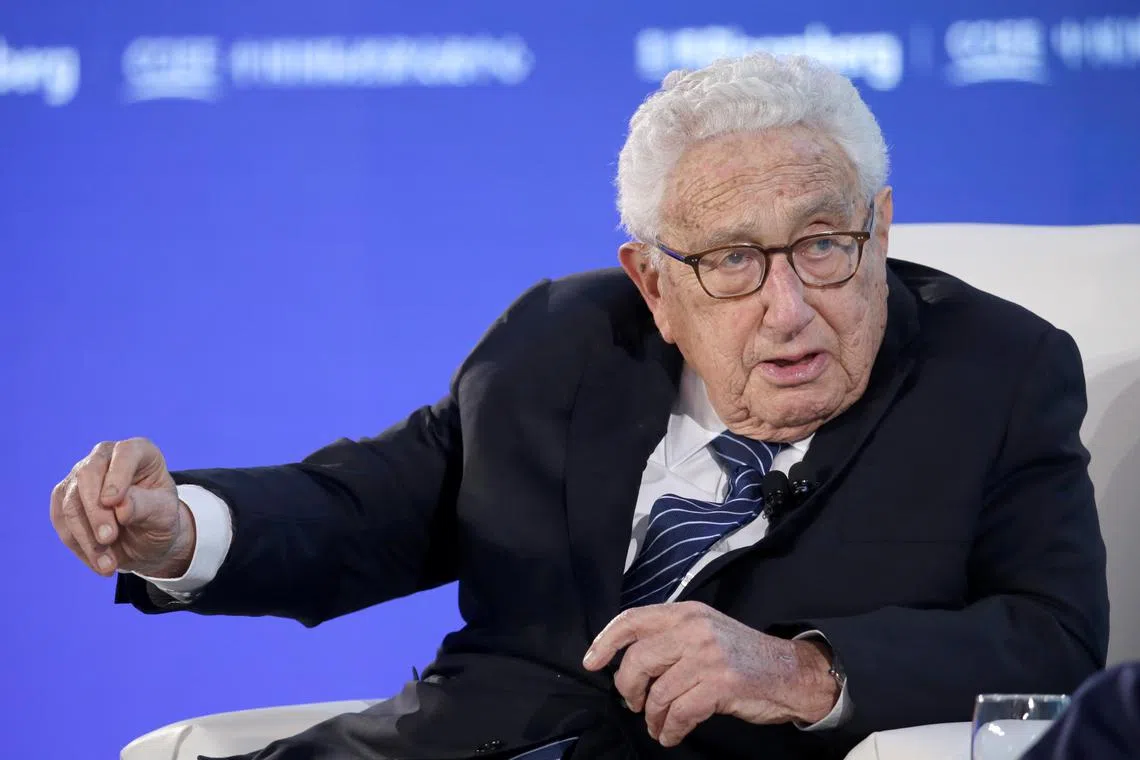 Former US secretary of state Henry Kissinger says a peace process should link Ukraine to Nato, however expressed.