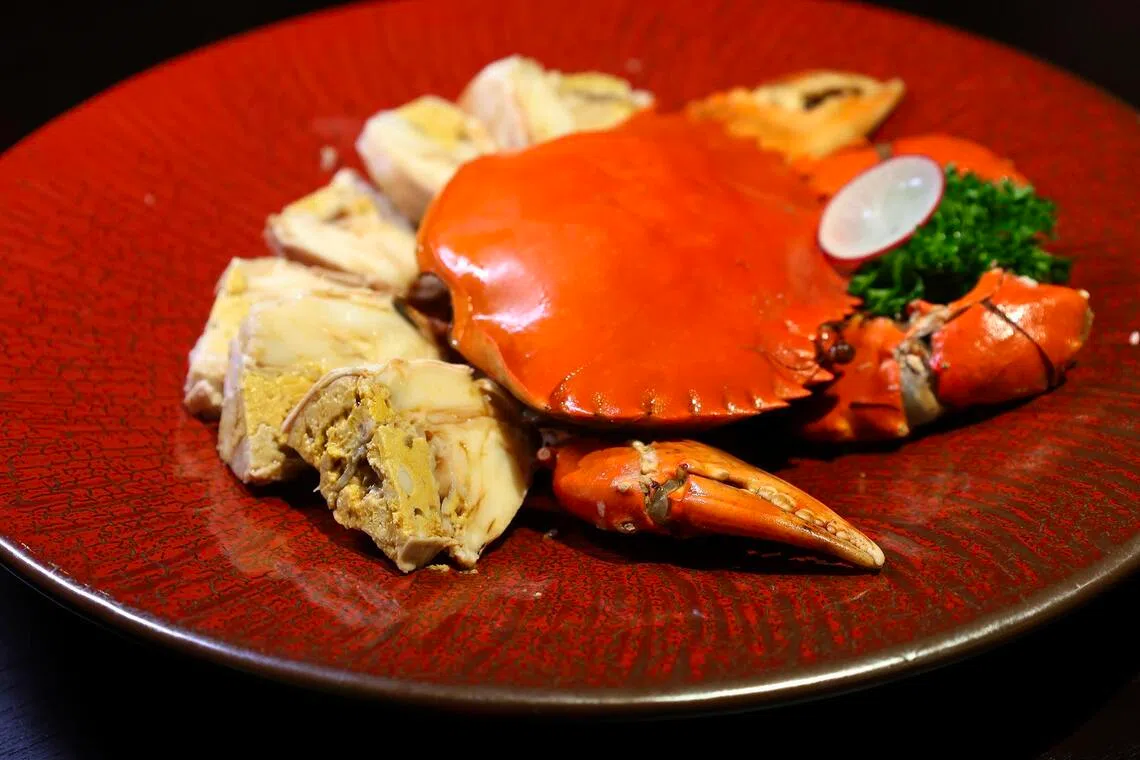 Chilled Drunken Yellow Roe Crab.