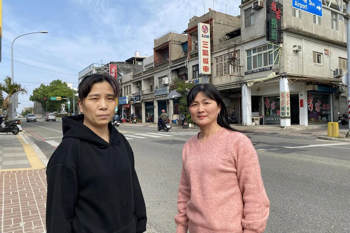 wyyspouse - Ms Lin Lichai (left, in black) and Ms Huang Qiufen are originally from China but have since become naturalised Taiwanese.