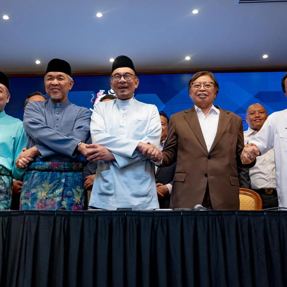 The leaders of five political coalitions and parties in the government of Prime Minister Anwar Ibrahim signed MOU to support his administration on Dec 16, 2022.