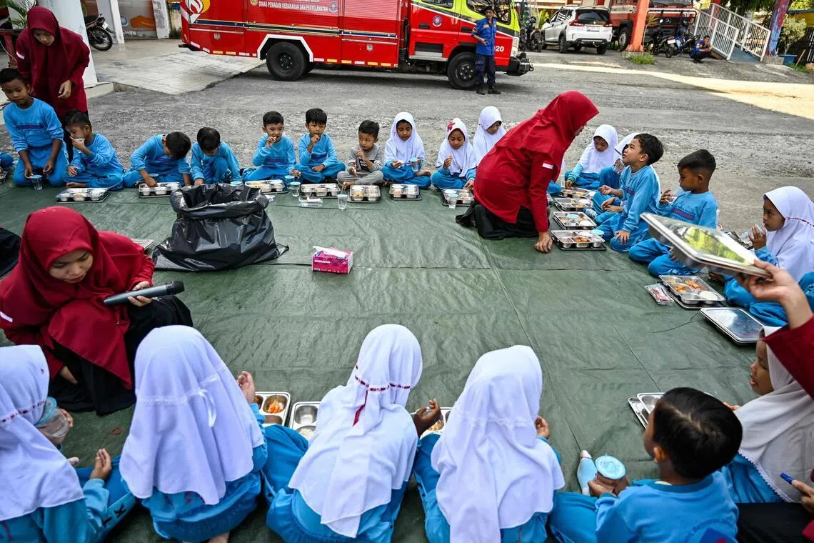 Indonesian corruption watchdog flags price gaps, budget inconsistencies in free meals programme