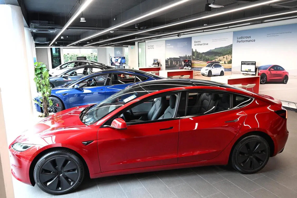 The price of a Category B COE for larger cars dropped by 4 per cent.