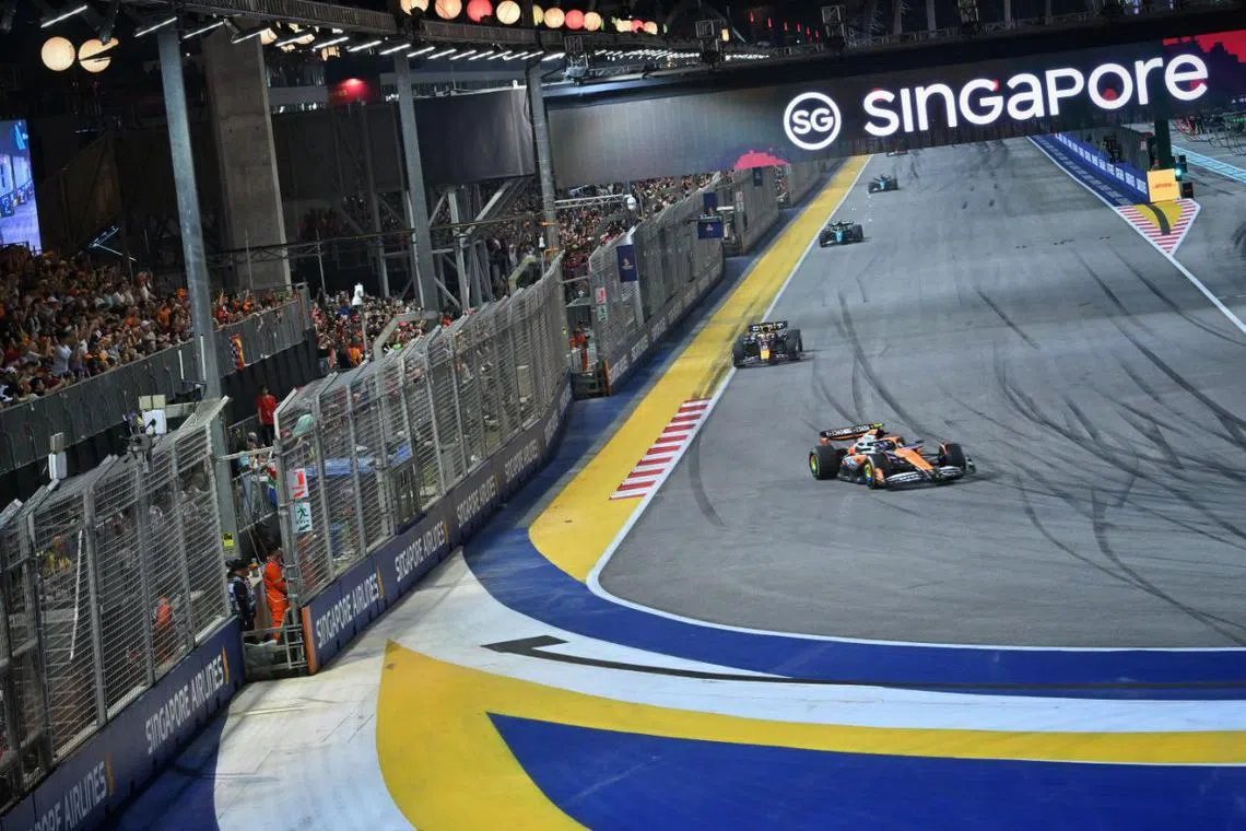 F1 Singapore Grand Prix welcomes sold-out crowd of more than 269 ...