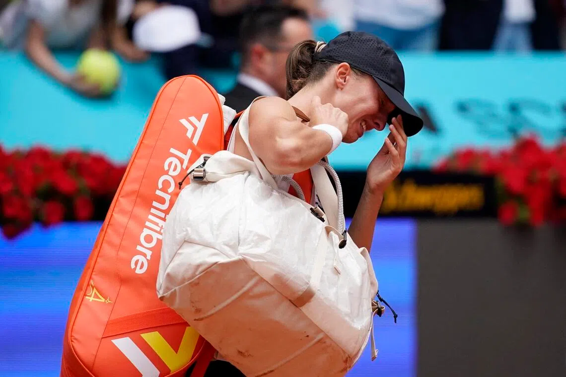 Ailing Iga Swiatek retires in Madrid Open third round