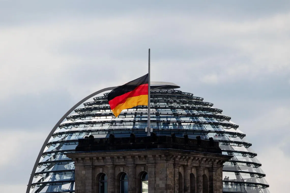 Russian agents are thought to have hired low-level operatives in a plot to plant explosive devices on DHL cargo planes, according to German media reports.