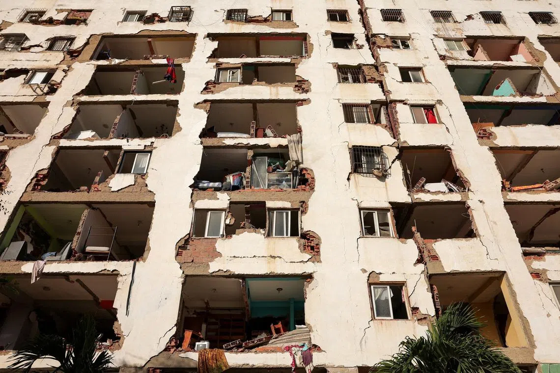 A view of a damaged building, in the aftermath of the June 24 earthquakes, in La Guaira, Venezuela, July 13, 2026. REUTERS/Gaby Oraa