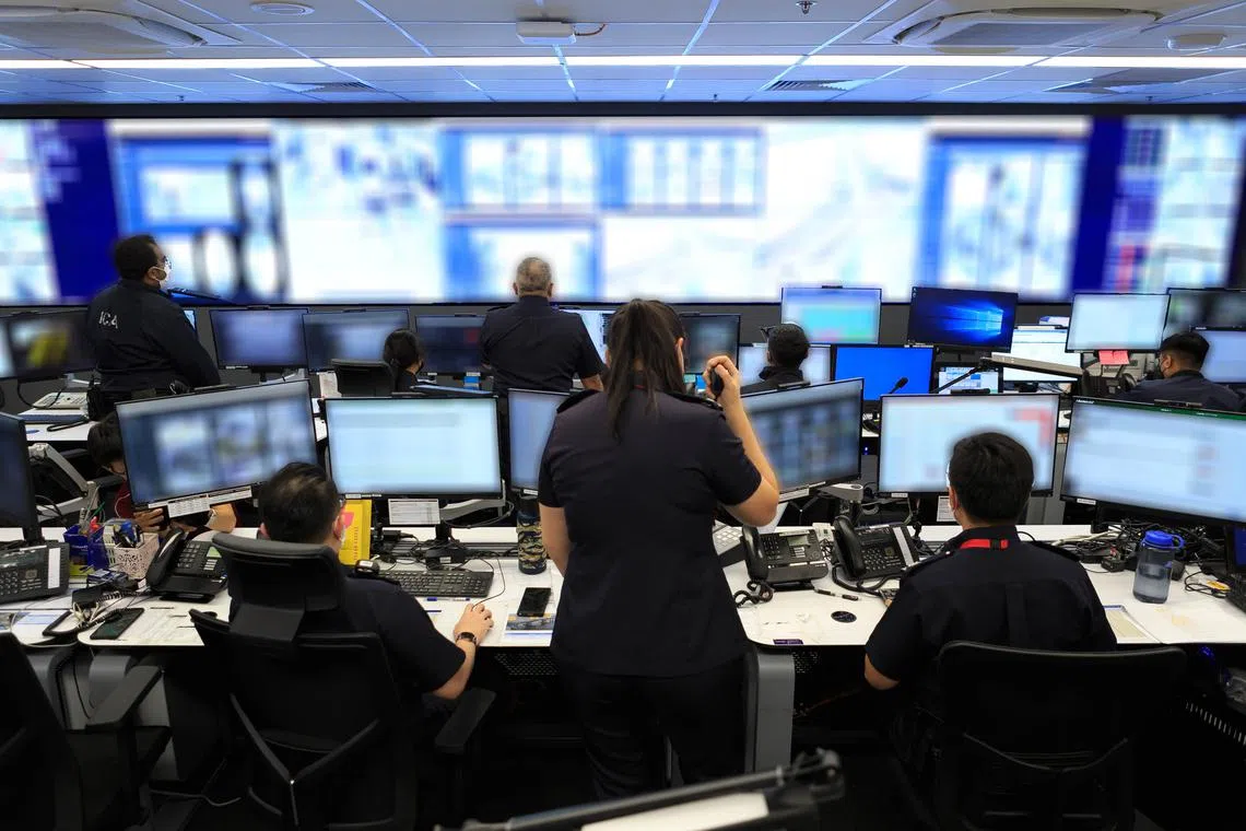 ljica16 - Since February, ICA officers have tapped technology in Integrated Operations Centres at both Woodlands and Tuas Checkpoints. One feature in the centre is a   video wall which shows ICA’s ground commanders real-time CCTV footage of the incident site as well as images captured by the body-worn cameras of officers deployed. This will help ground commanders have a better appreciation of the situation so they can make timely and well-informed decisions when managing daily operations and security incidents.



Credit: ICA