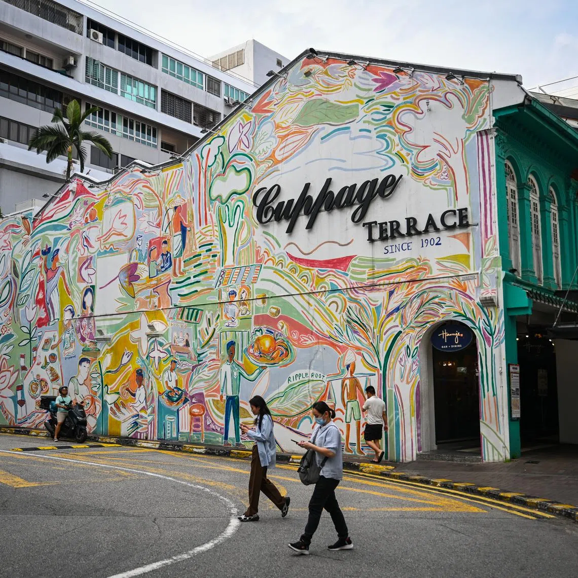 Cuppage Terrace comprises 17 adjoining Peranakan conservation shophouses.