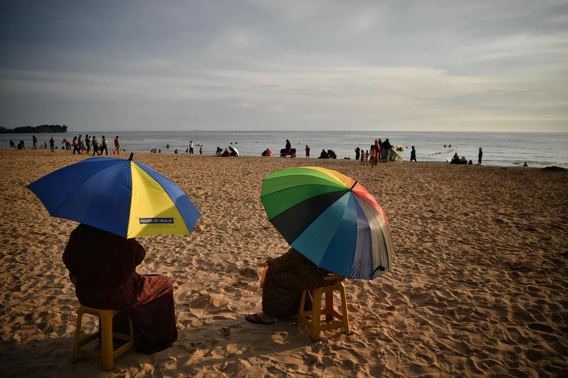 Alcohol consumption is set to be banned at the resort town of Port Dickson.