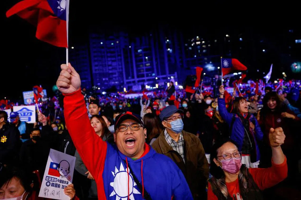 Supporters of Hou Yu-ih, a candidate for Taiwan's presidency from the main opposition party Kuomintang (KMT), attend a campaign event in Keelung, Taiwan January 4, 2024. REUTERS/Ann Wang/file photo