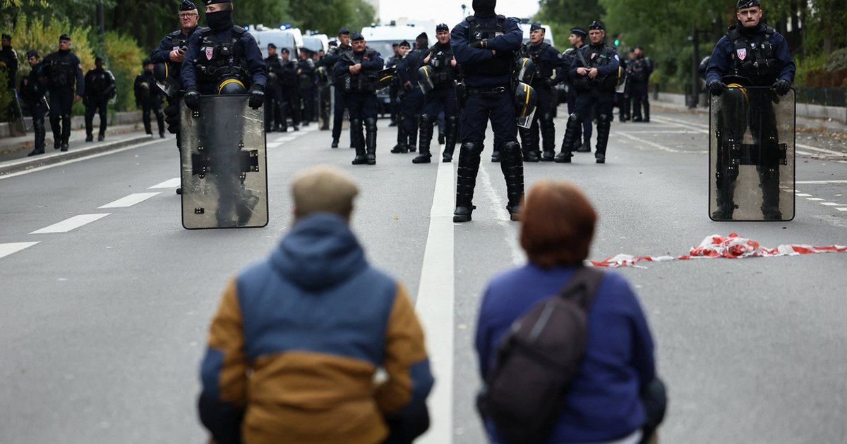 Student protests mushroom across Europe, exposing bleak views of the future