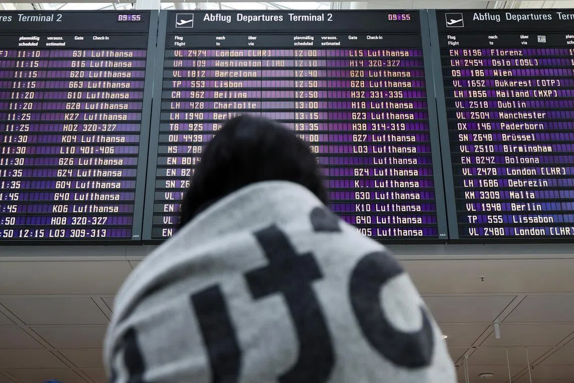 Nearly 800 flights cancelled as German pilots and cabin crew strike