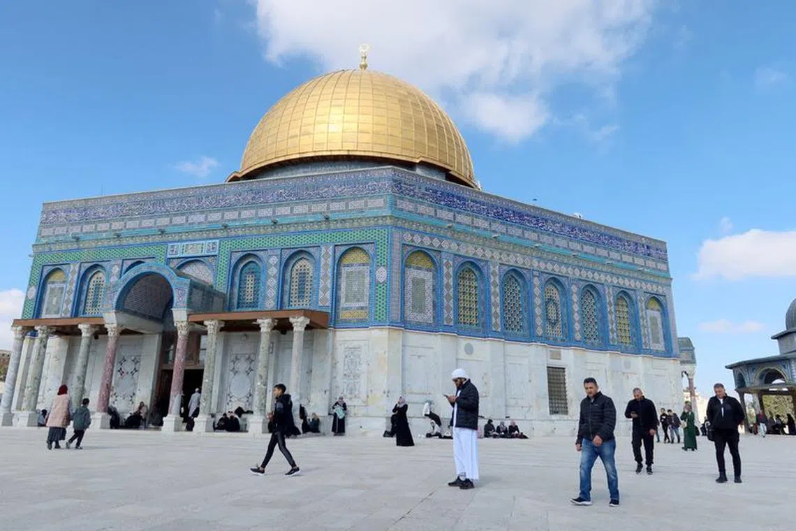 File photo: Muslim worshippers walk in front of the Dome of the Rock ahead of Friday prayer in the al-Aqsa compound, also known to Jews as the Temple Mount, in Jerusalem's Old City February 9, 2024. REUTERS/Sinan Abu Mayzer/File photo