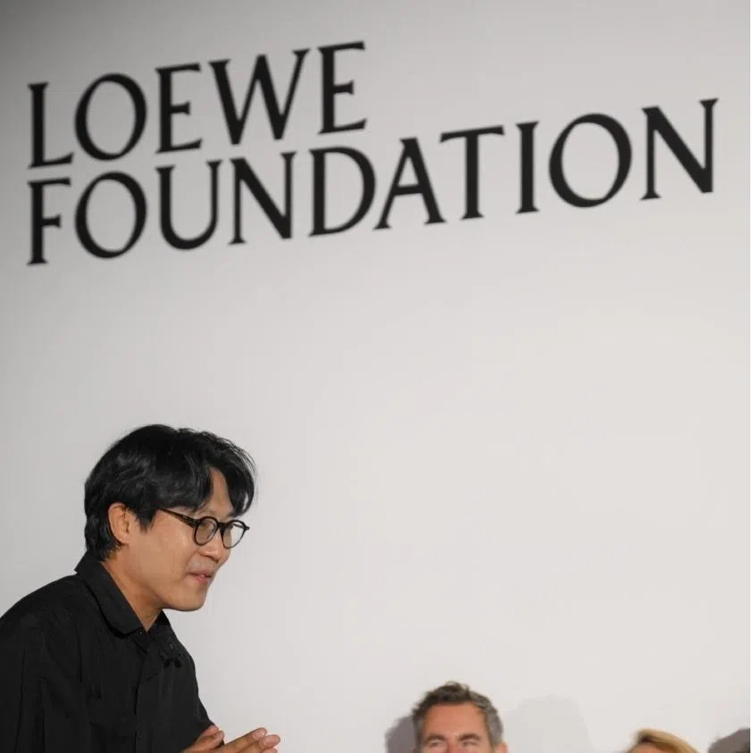 South Korean ceramicist Jongjin Park was awarded the Loewe Foundation Craft Prize for his caved-in porcelain sculpture.