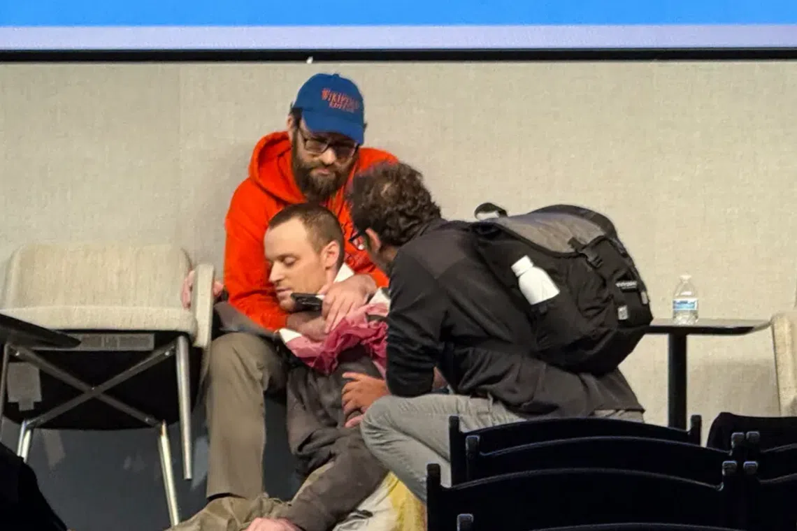 Wikipedia volunteers avert tragedy by taking down gunman at US conference