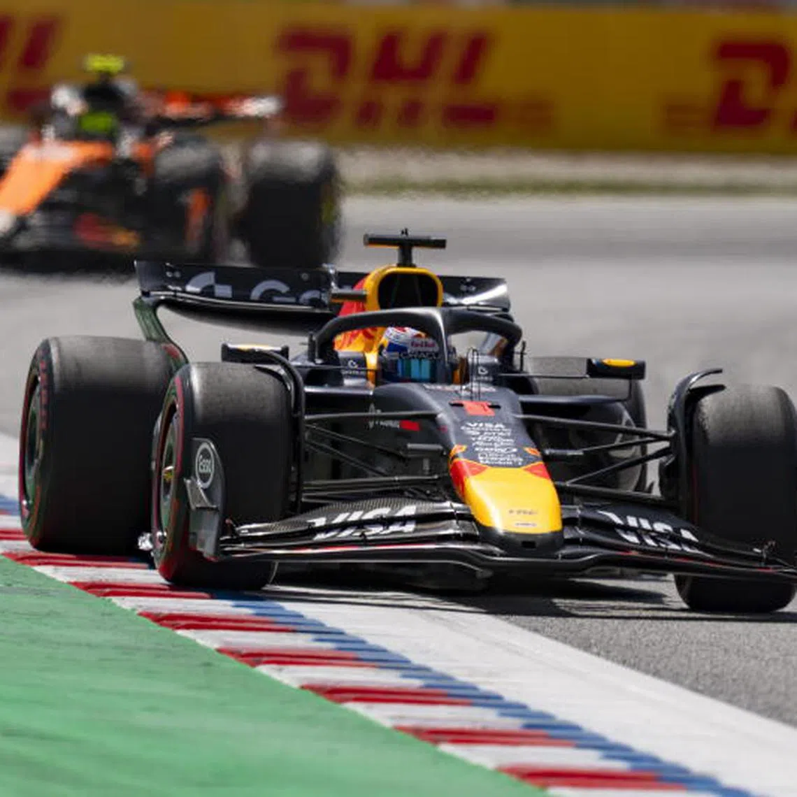 epa12149332 Red Bull Racing driver Max Verstappen of Netherlands competes in the Formula 1 Grand Prix of Spain race at Circuit de Barcelona-Catalunya racetrack in Montmelo, Spain, 01 June 2025. EPA-EFE/SIu WU