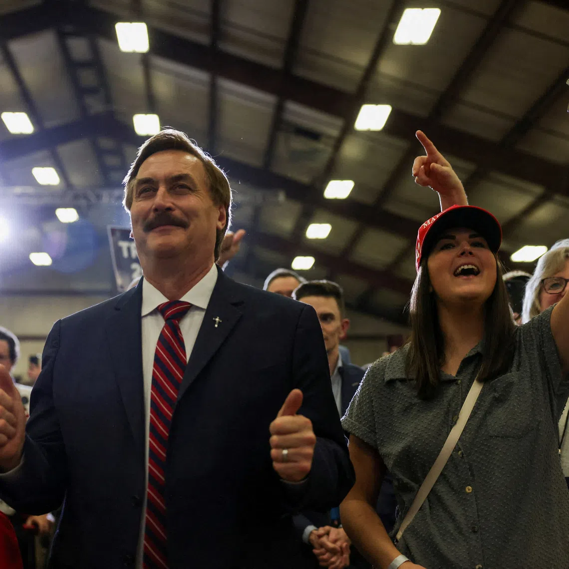FILE PHOTO: MyPillow CEO Mike Lindell gestures as he attends a campaign event of former U.S. President and Republican presidential candidate Donald Trump in Mason City, Iowa, U.S. January 5, 2024. REUTERS/Rachel Mummey/File Photo