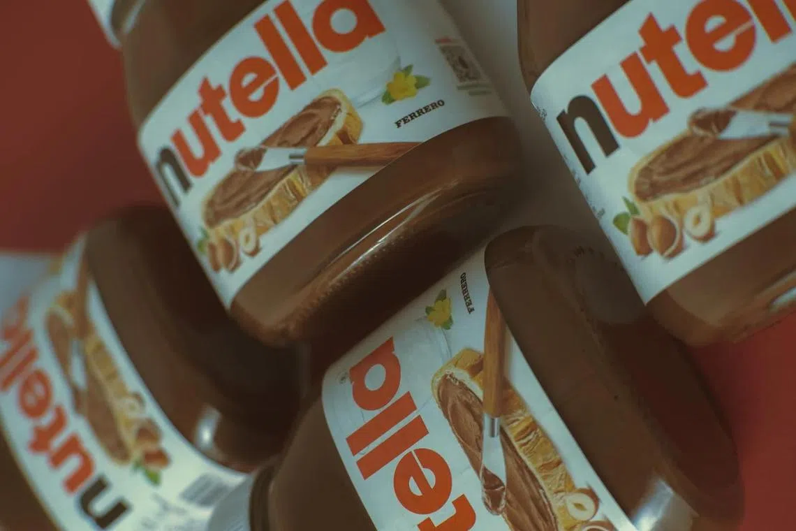 The gold bar was extracted from gold powder and then concealed in a jar of Nutella.