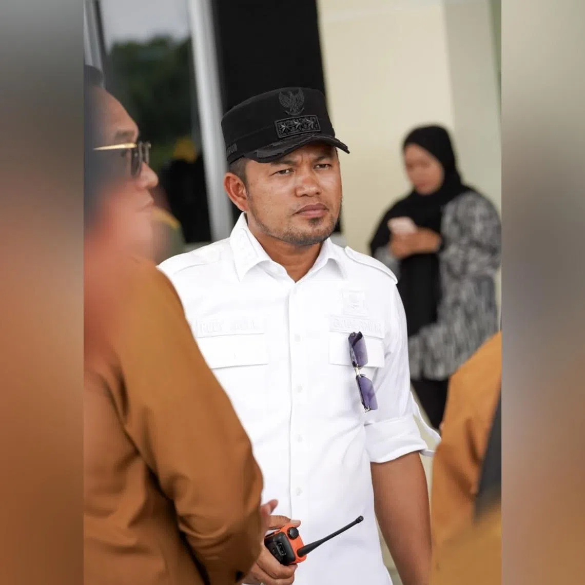 East Kalimantan Governor Rudy Mas’ud has decided to return his newly purchased 8.5 billion rupiah (S$642,000) official vehicle following widespread public criticism over what many considered excessive spending.