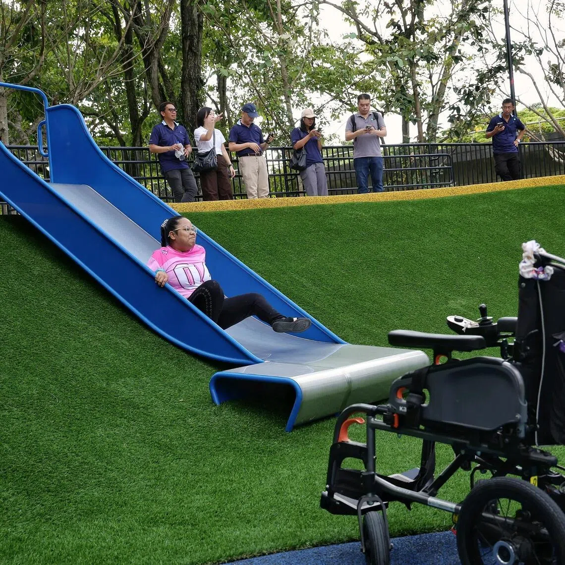 A new inclusive playground featuring Singapore’s first slide with wheelchair access was officially opened on June 17 at Sun Plaza Park in Tampines Ave 7. 
