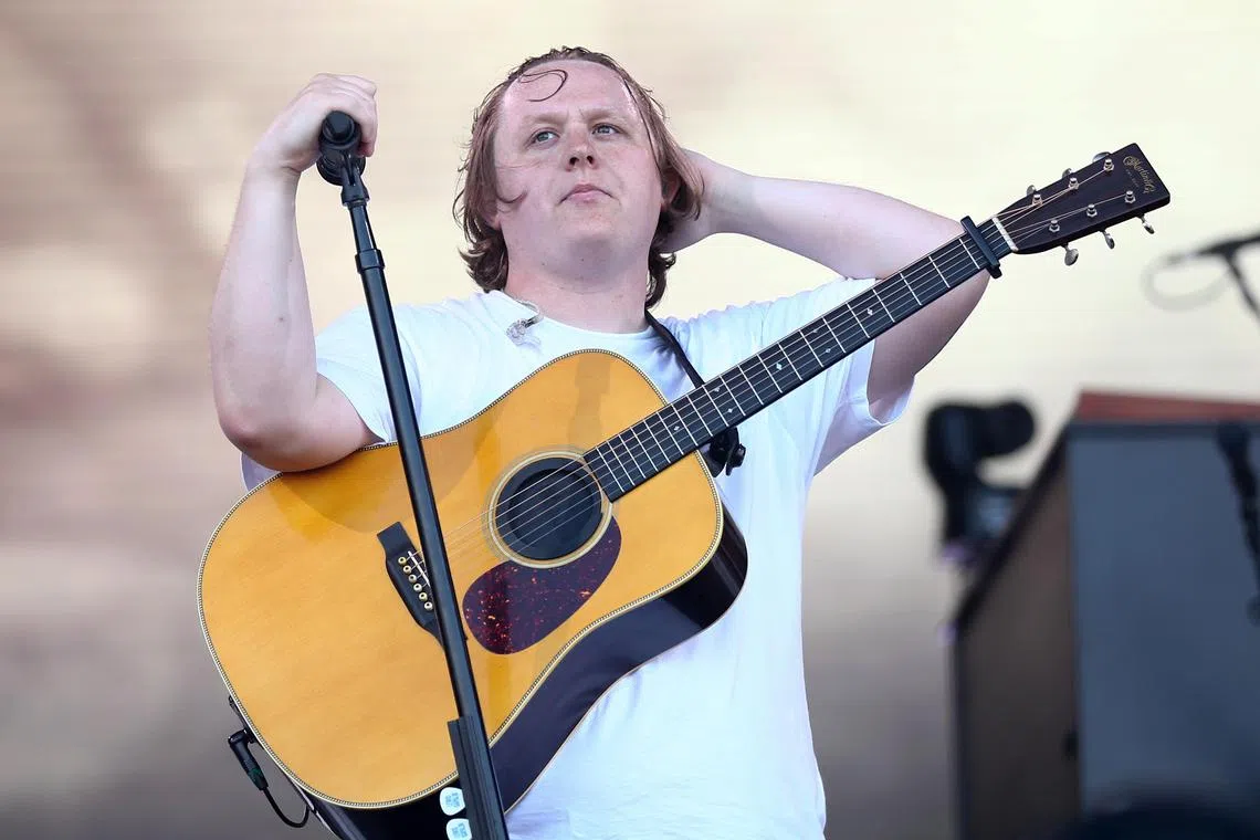 Scottish singer-songwriter Lewis Capaldi struggled while performing at the Glastonbury Festival, prompting his fans to finish his songs for him.