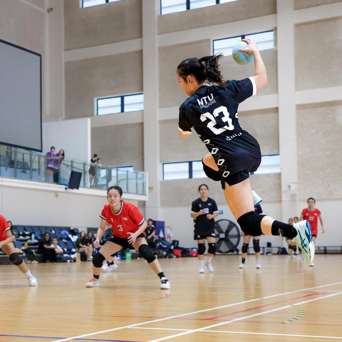 Experts advocate multi-sport exposure in early years for foundational skills.