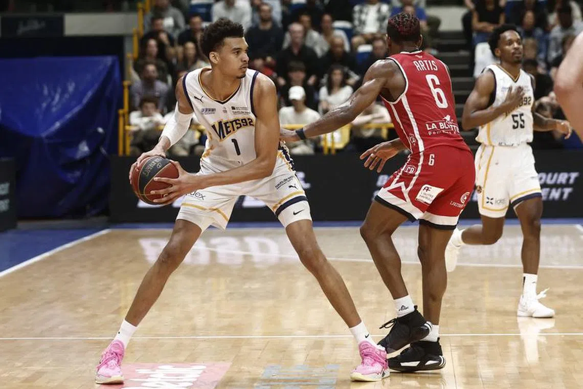 Basketball - LNB Pro A - Boulogne-Levallois v Cholet - Palais des sports Marcel-Cerdan, Levallois-Perret, France - May 25, 2023 Boulogne-Levallois' Victor Wembanyama in action REUTERS/Benoit Tessier/File Photo