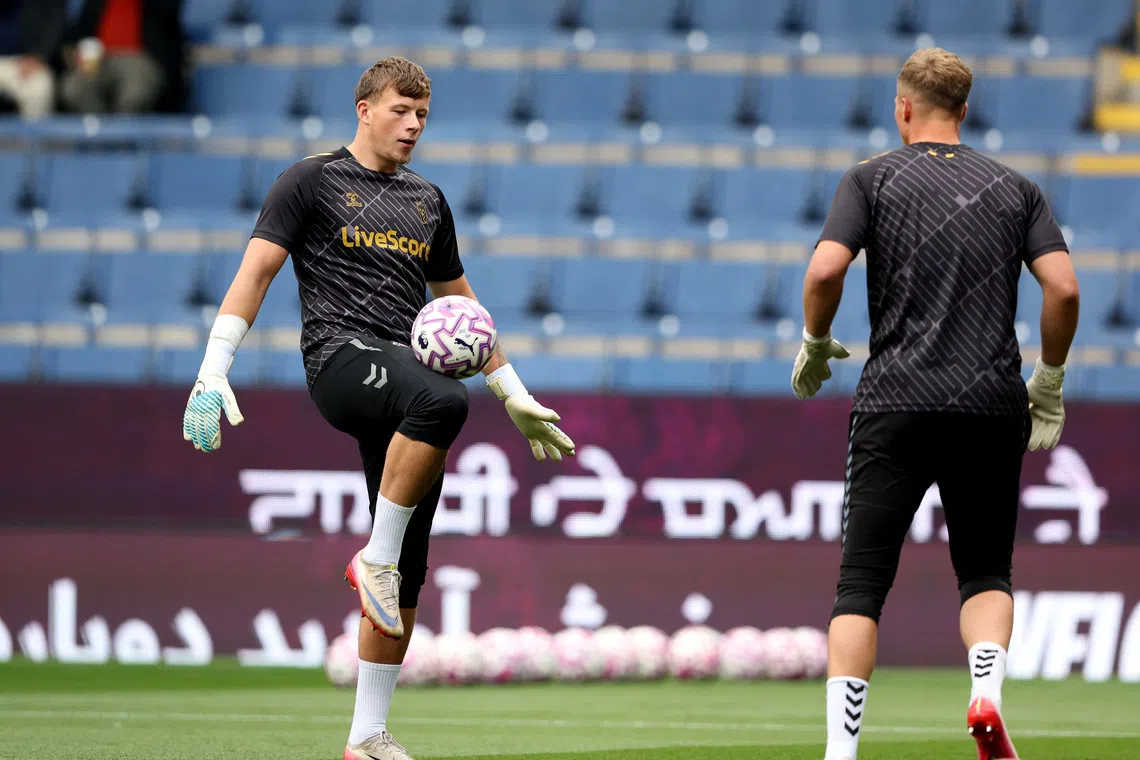 Soccer Football - Premier League - Burnley v Sunderland - Turf Moor, Burnley, Britain - August 23, 2025 Sunderland's Anthony Patterson during the warm up before the match REUTERS/Scott Heppell