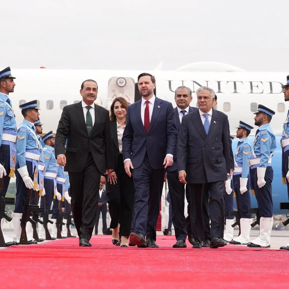US Vice-President J.D. Vance walks with Pakistan's military chief, Field Marshal Asim Munir, and Foreign Minister Mohammad Ishaq Dar.